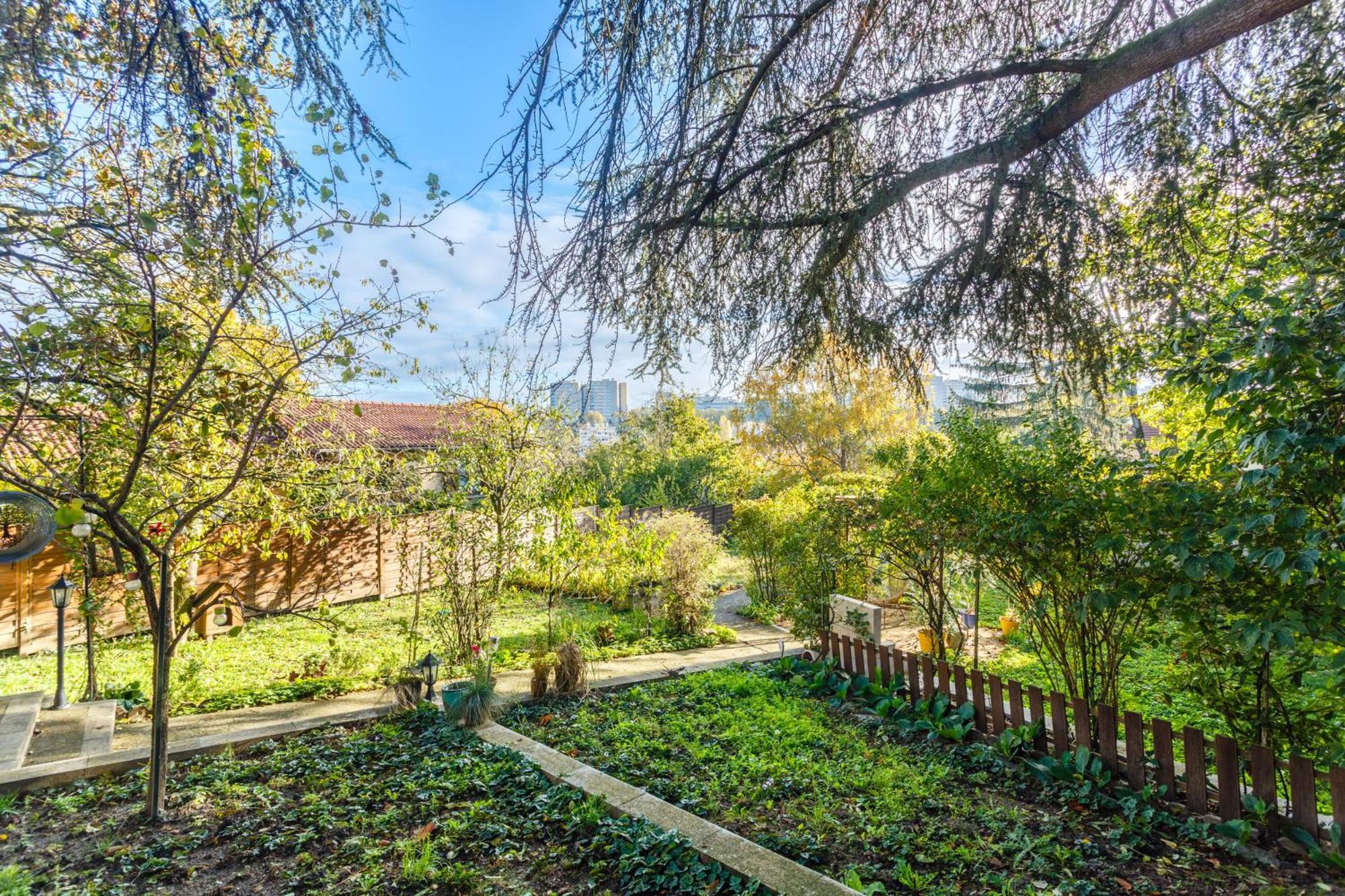 Les Magnolias Homestay